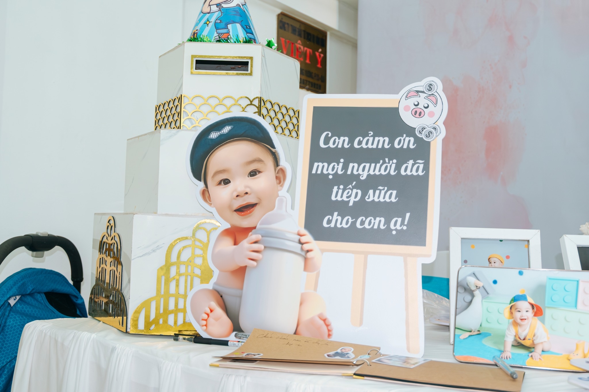bàn gallary tiệc thôi nôi bé đăng cương