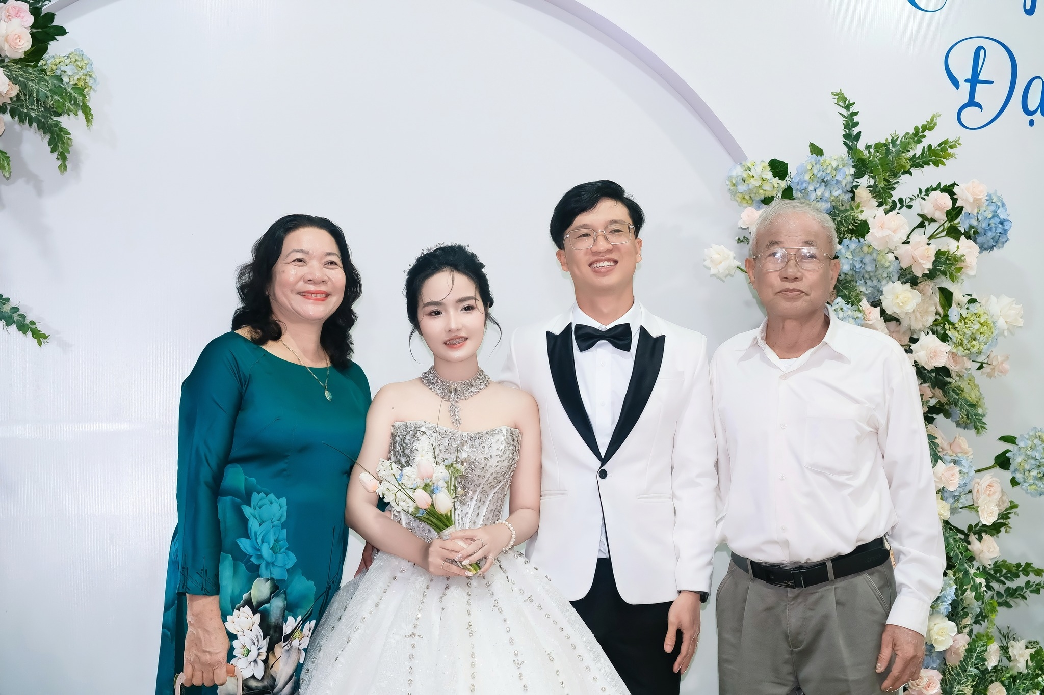 Anh Thư & Đạt Quân – Hành Trình Yêu Thương Kết Thành Hôn Nhân