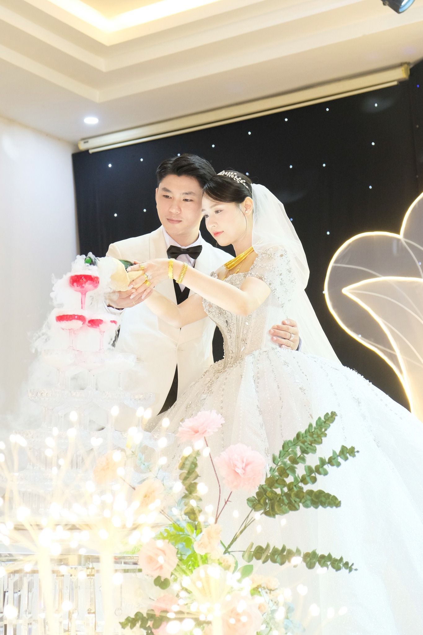 rót rượu tình yêu tại sun palace