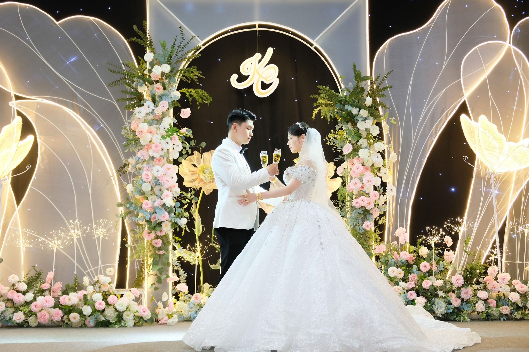 nghi thức uống rượu giao bôi tại sun palace