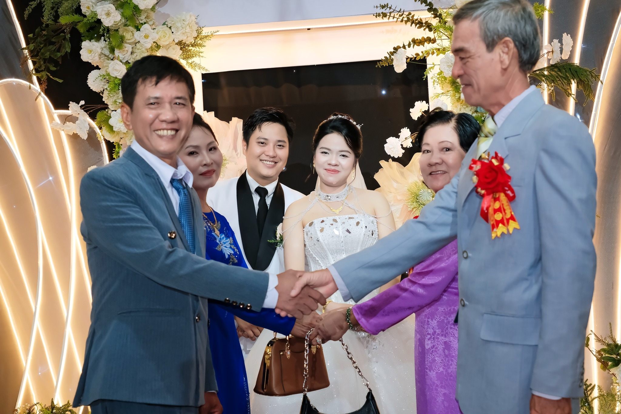 Hành Trình Yêu Khởi Đầu Một Chương Mới