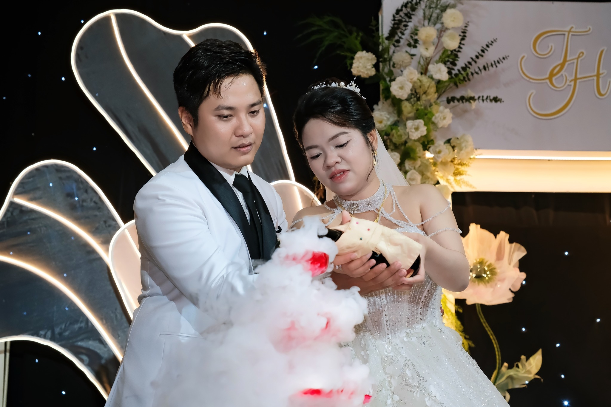 nghi thức rót rượu uyên ương tại sun palace