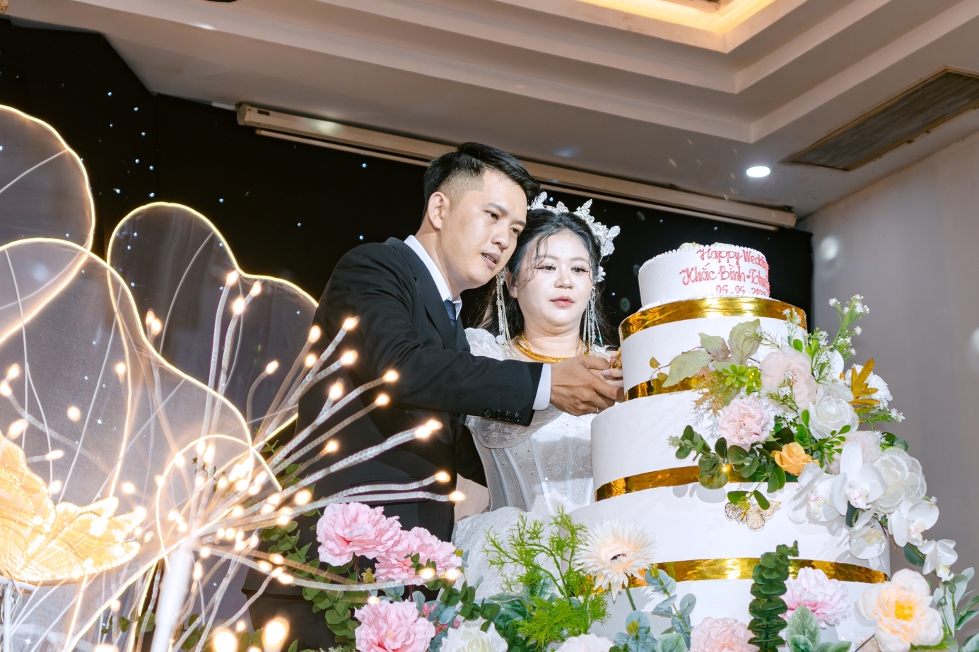 nghi thức cắt bánh tại sun palace