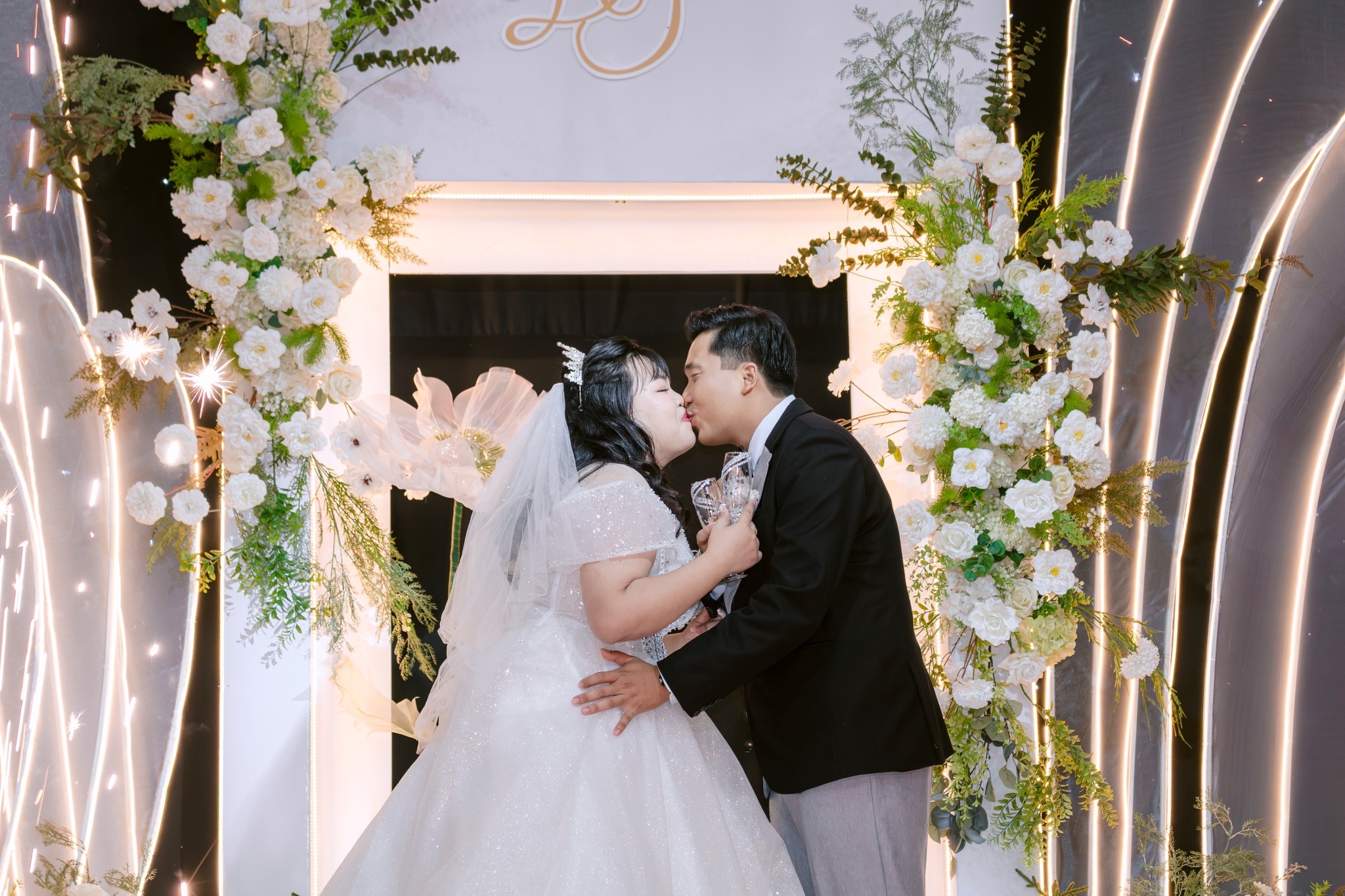 Khúc Giao Hưởng Của Sắc Trắng Và Xanh