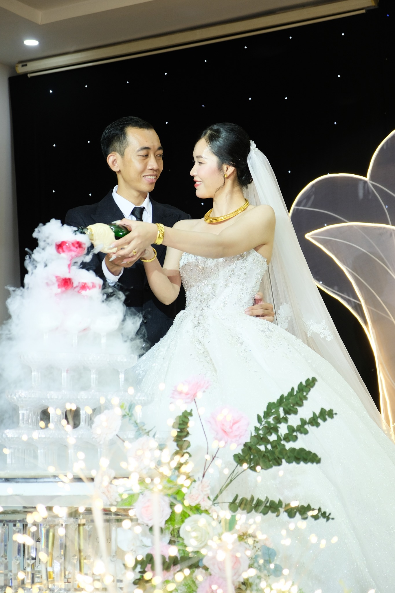 nghi thức rót rượu uyên ương tại sun palace