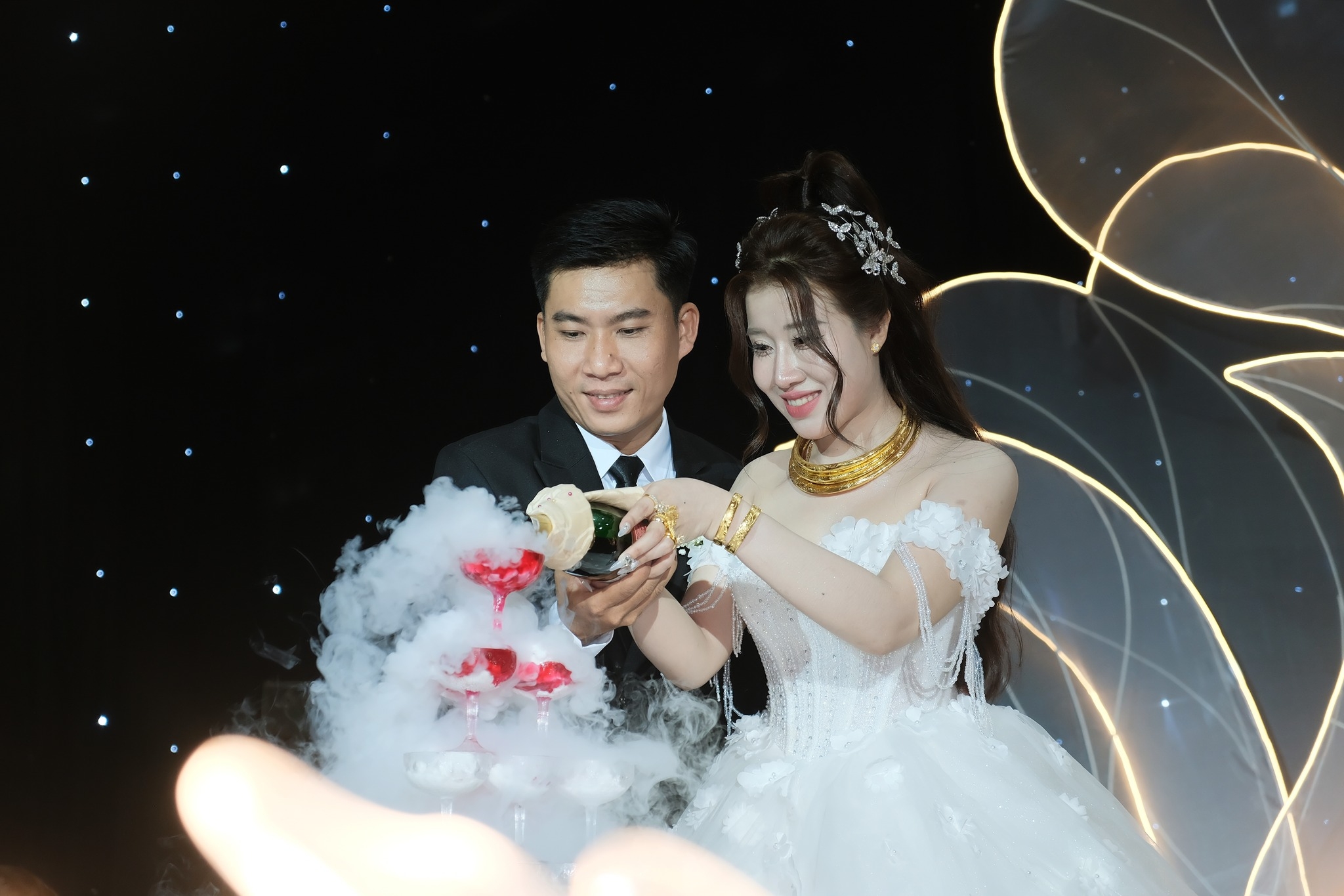 nghi thức rót rượu uyên ương tại sun palace