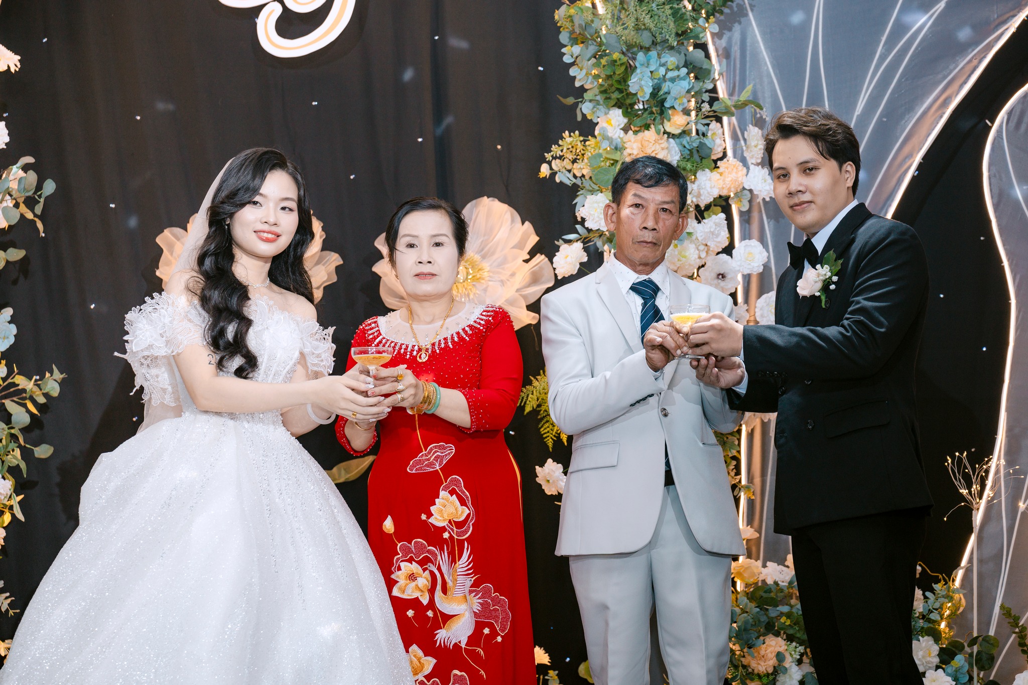 dâng rượu nhà gái