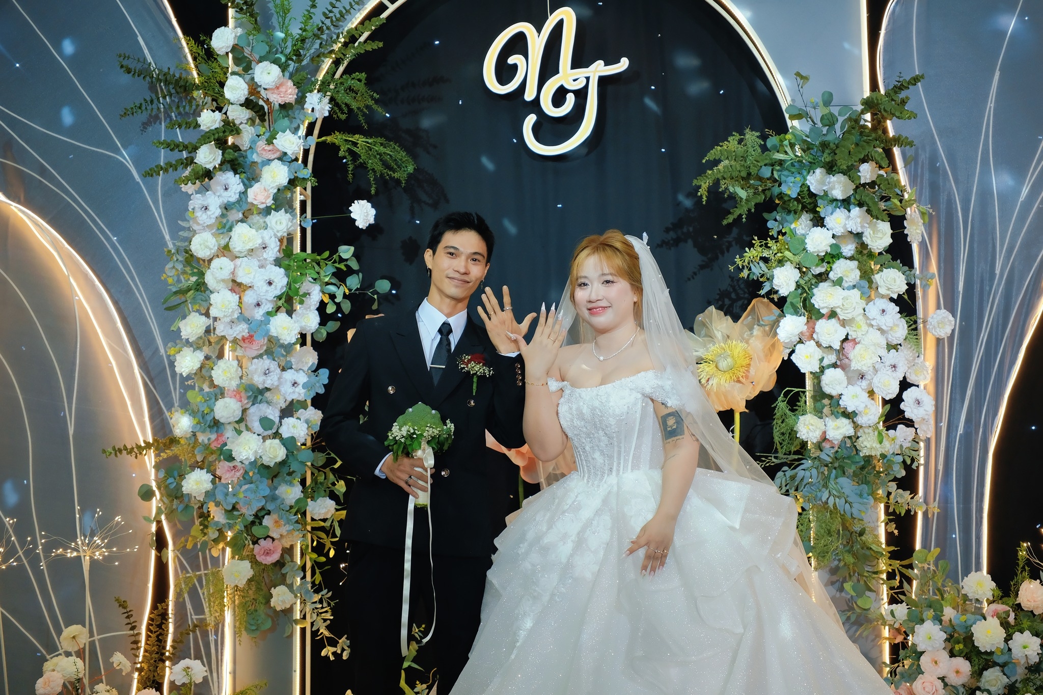 Thành Nhân & Cẩm Tố – Hành Trình Yêu Thương Bắt Đầu Từ Hôm Nay