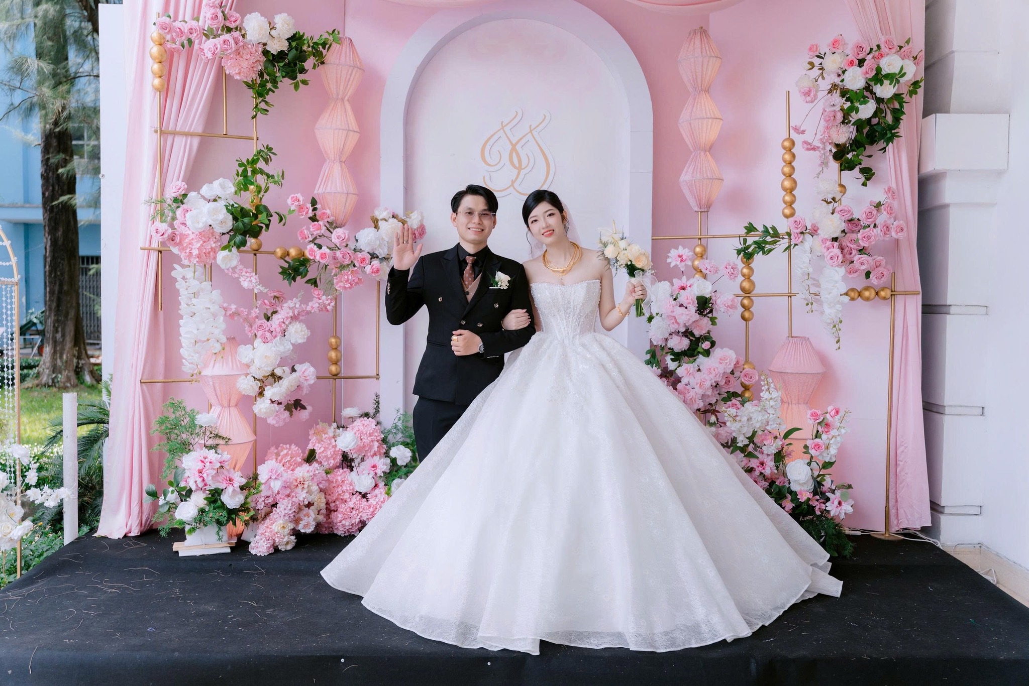 Từ Ánh Dương Tình Yêu Đến Hôn Ước Vàng Son