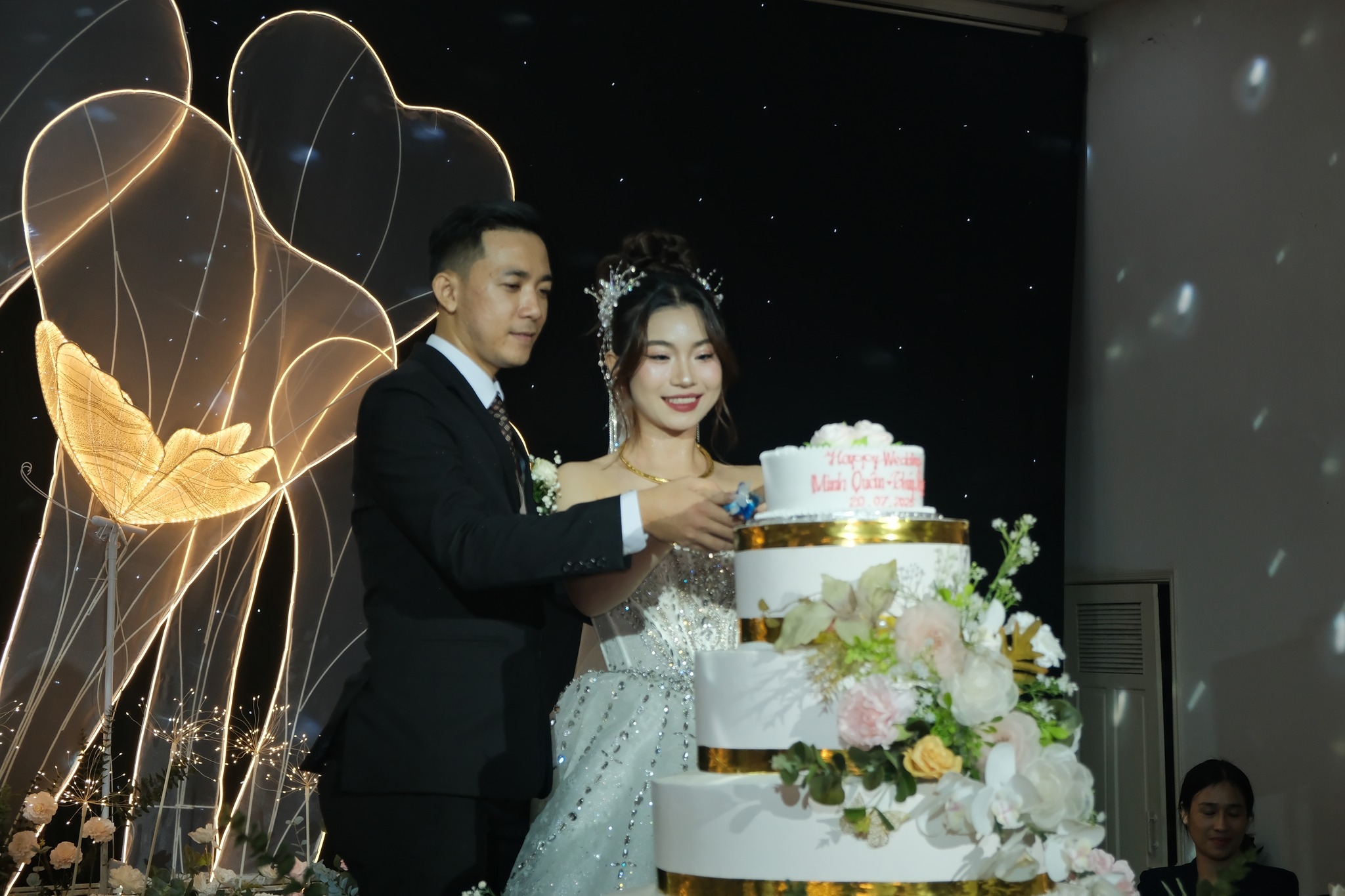 nghi thức cắt bánh tình yêu tại sun palace