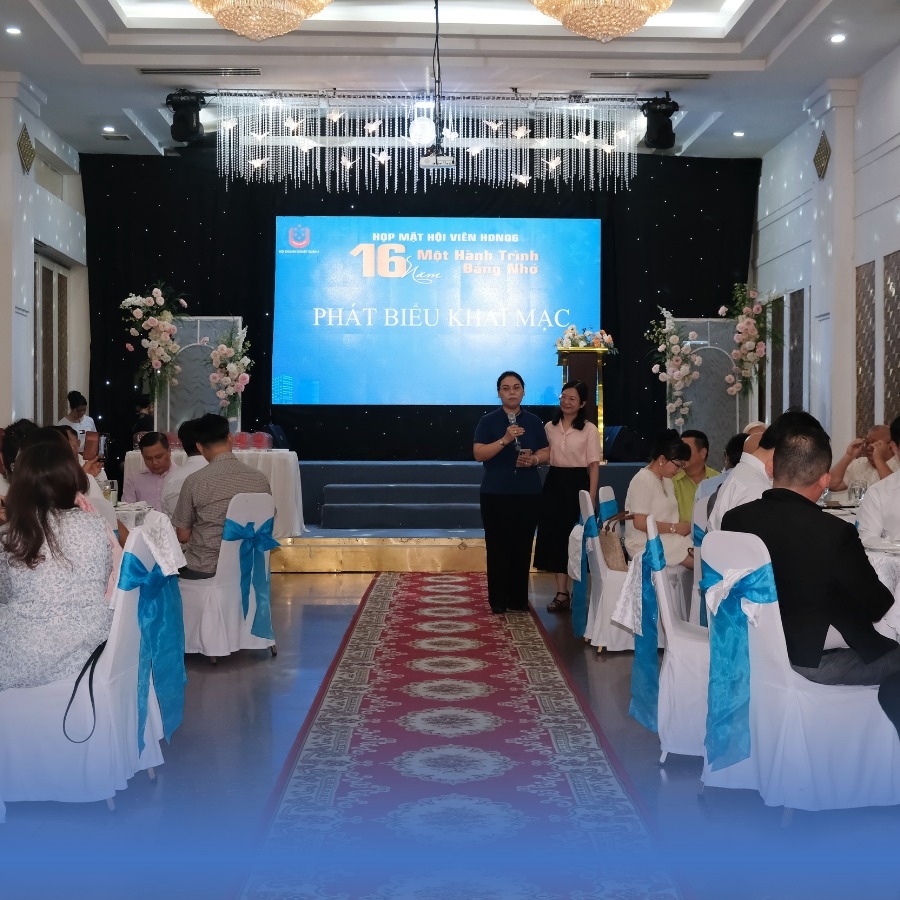 các lãnh đạo phát biểu 2