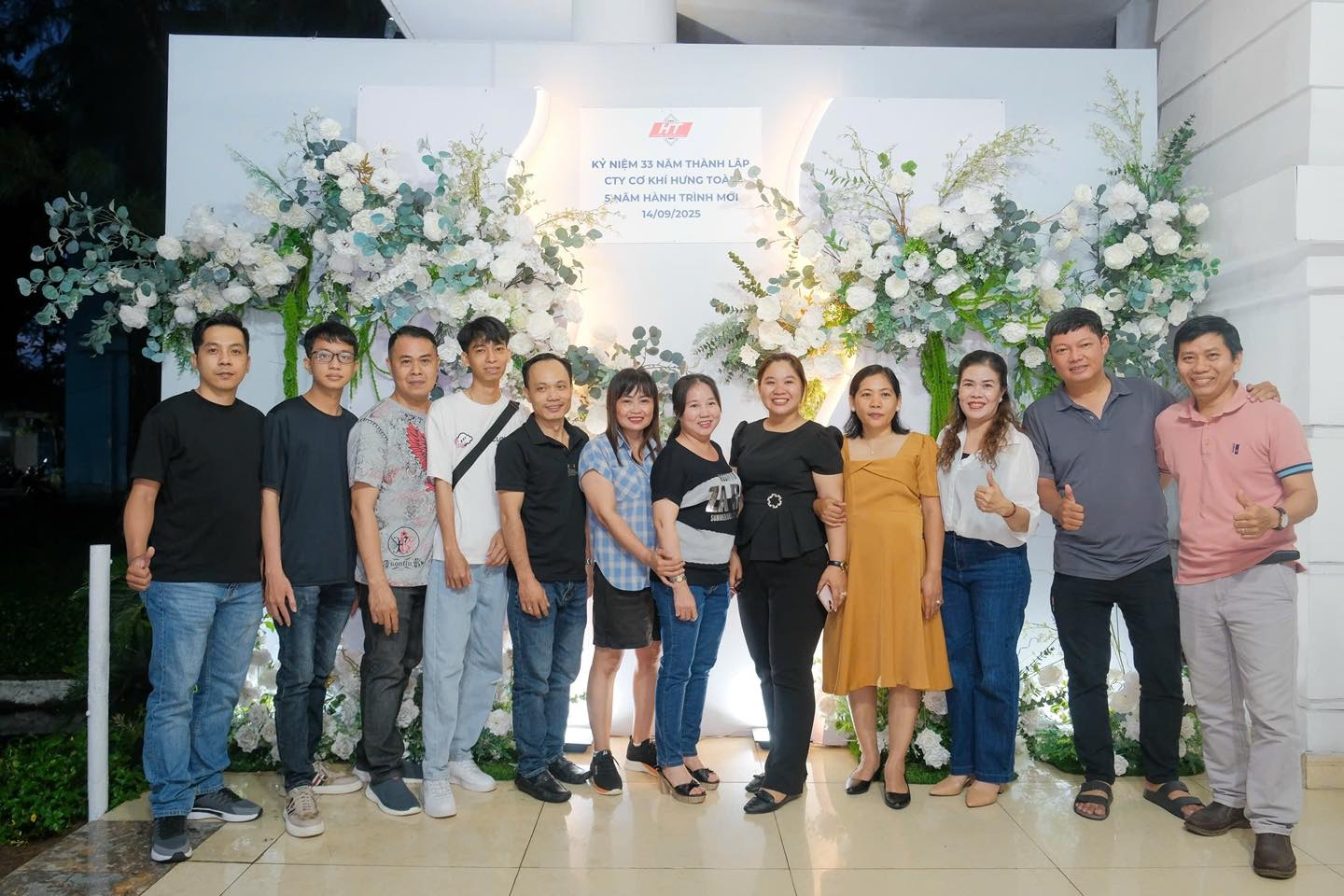 các thành viên của công ty hưng toàn